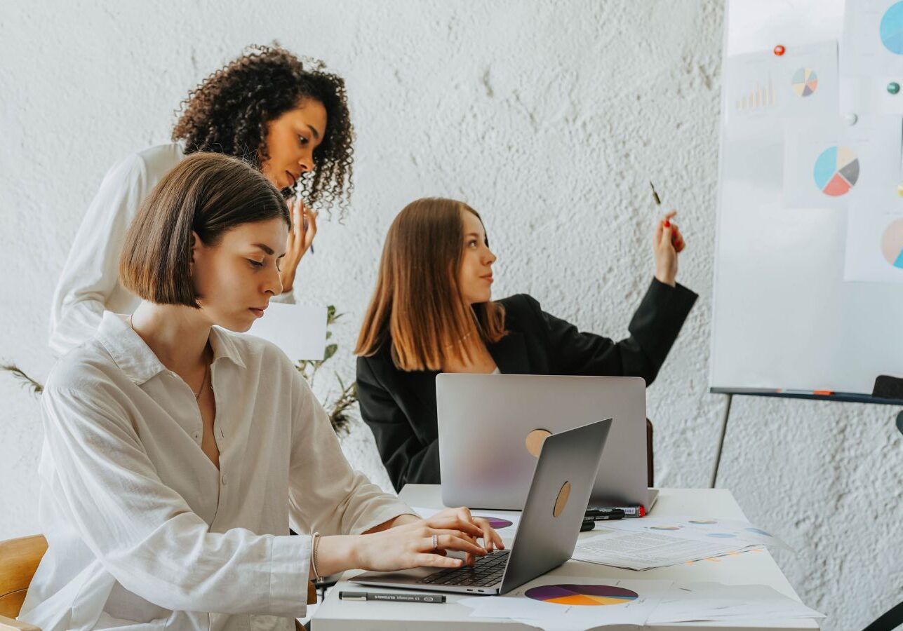 10 Essential Steps Start and Grow a Successful Women-Owned Business (1)